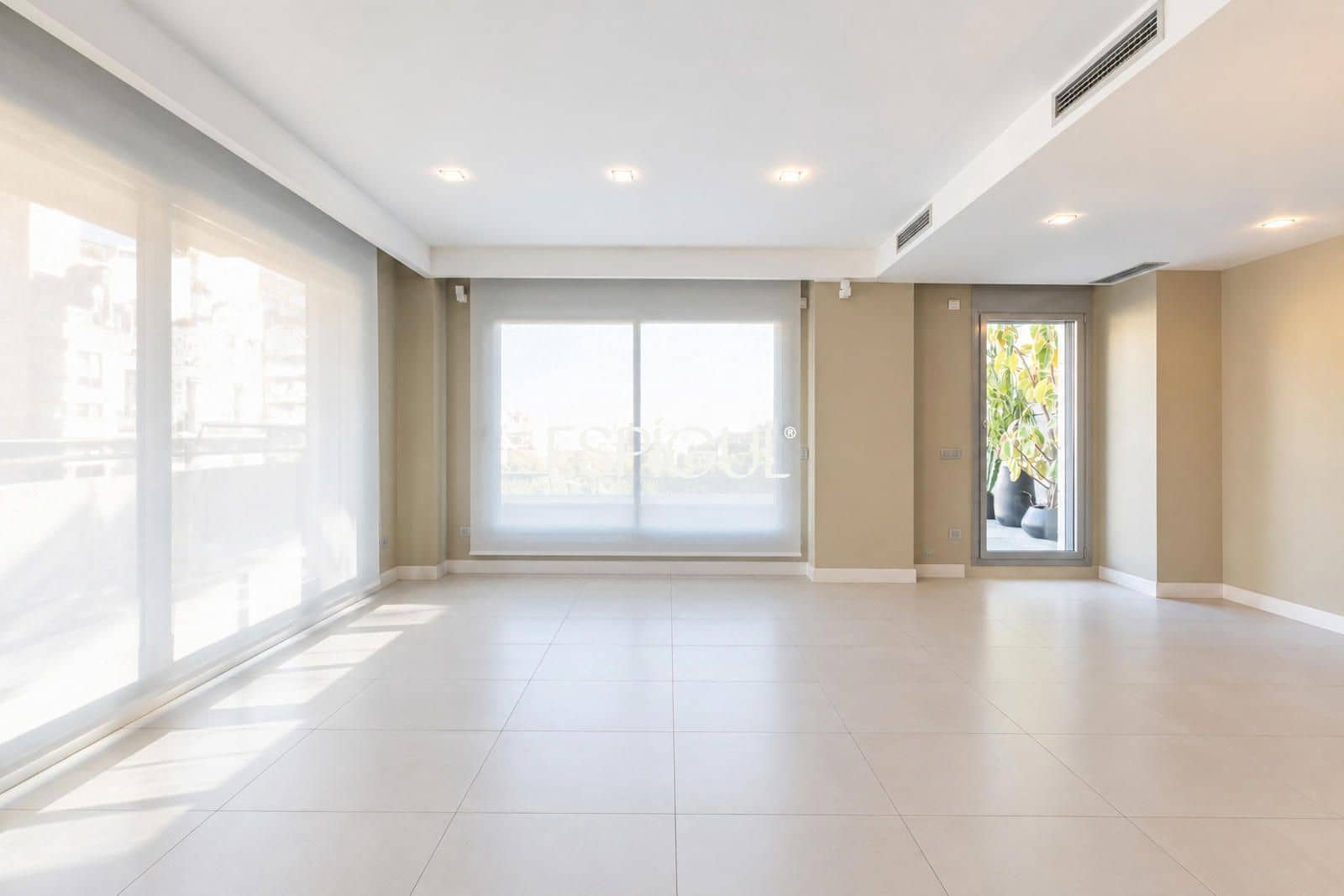 4 slaapkamer Flat te koop in Barcelona stad met garage - € 1.590.000 (Ref: 10170293)