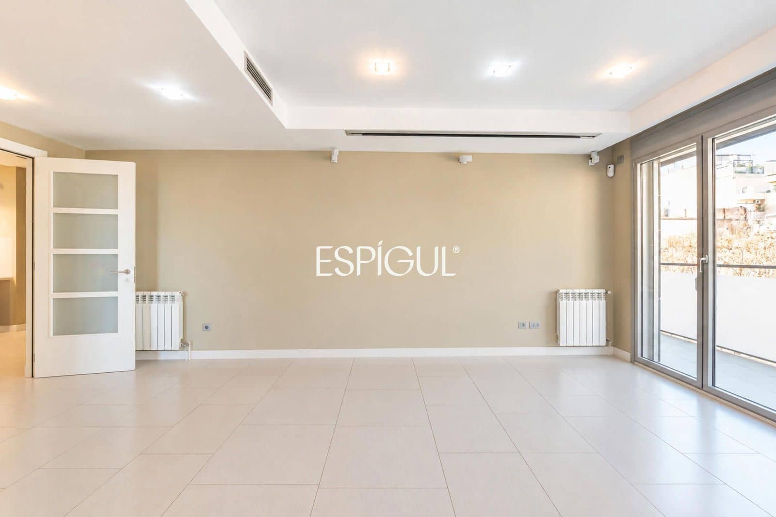 4 slaapkamer Flat te koop in Barcelona stad met garage - € 1.590.000 (Ref: 10170293)