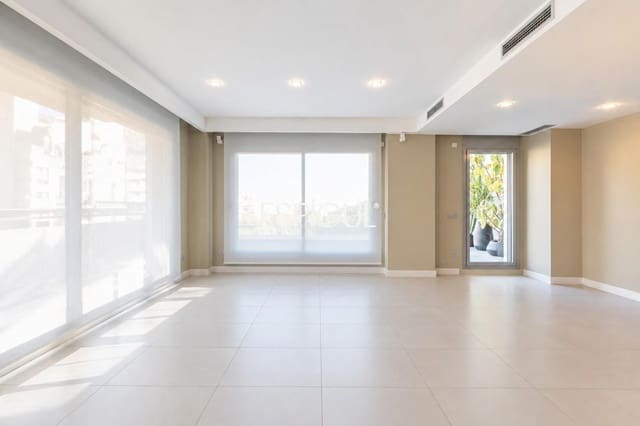 4 slaapkamer Flat te koop in La Nova Esquerra de L'Eixample, Barcelona stad met garage - € 1.590.000 (Ref: 10170293)