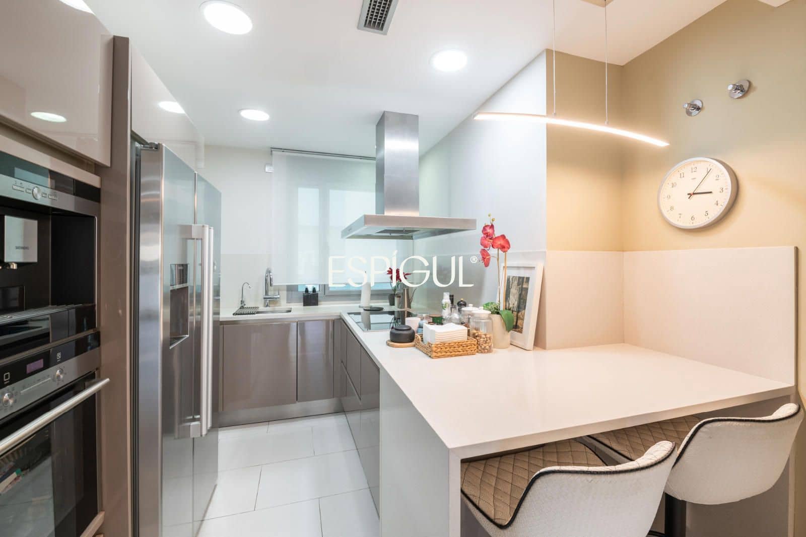 4 slaapkamer Flat te koop in Barcelona stad met garage - € 1.590.000 (Ref: 10170293)