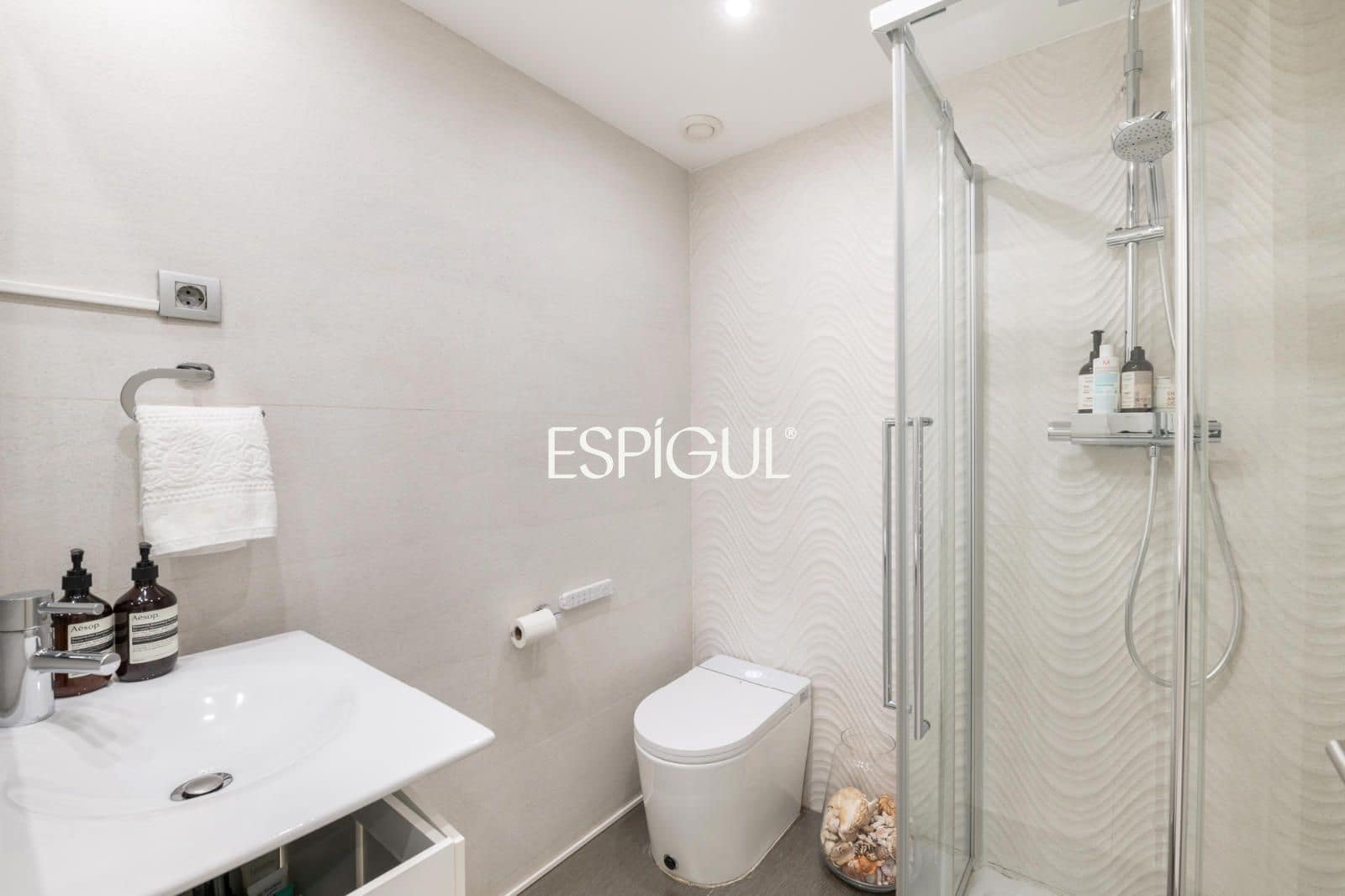 4 slaapkamer Flat te koop in Barcelona stad met garage - € 1.590.000 (Ref: 10170293)