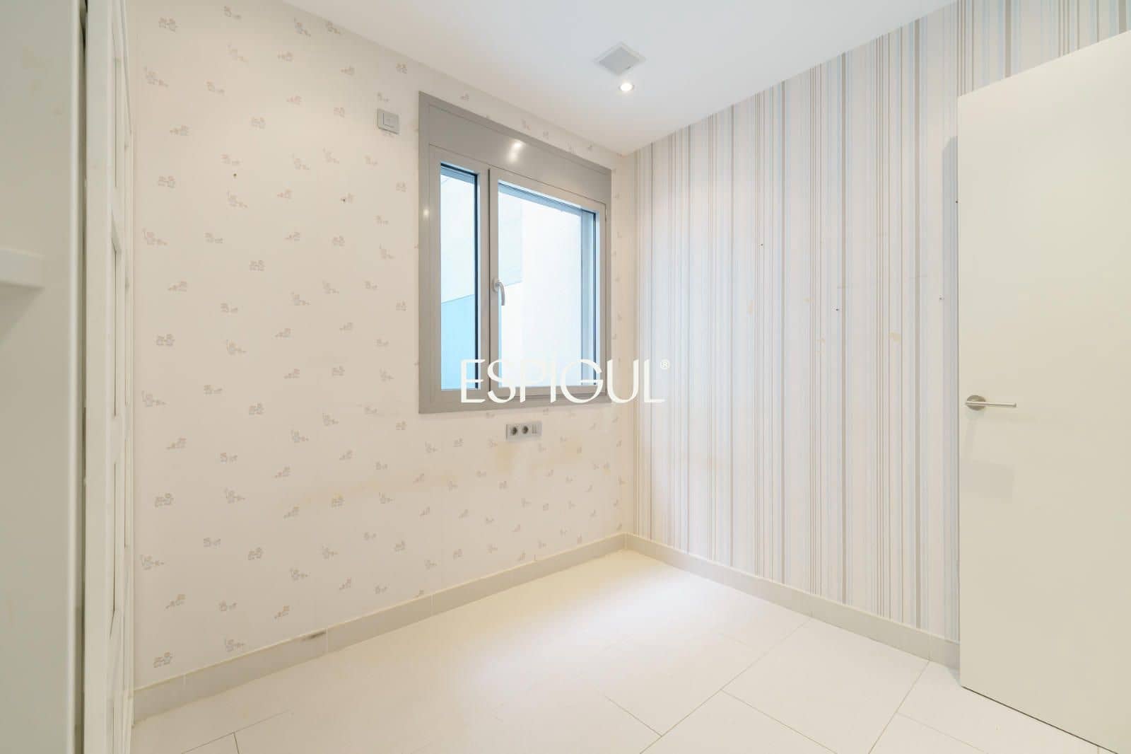 4 slaapkamer Flat te koop in Barcelona stad met garage - € 1.590.000 (Ref: 10170293)