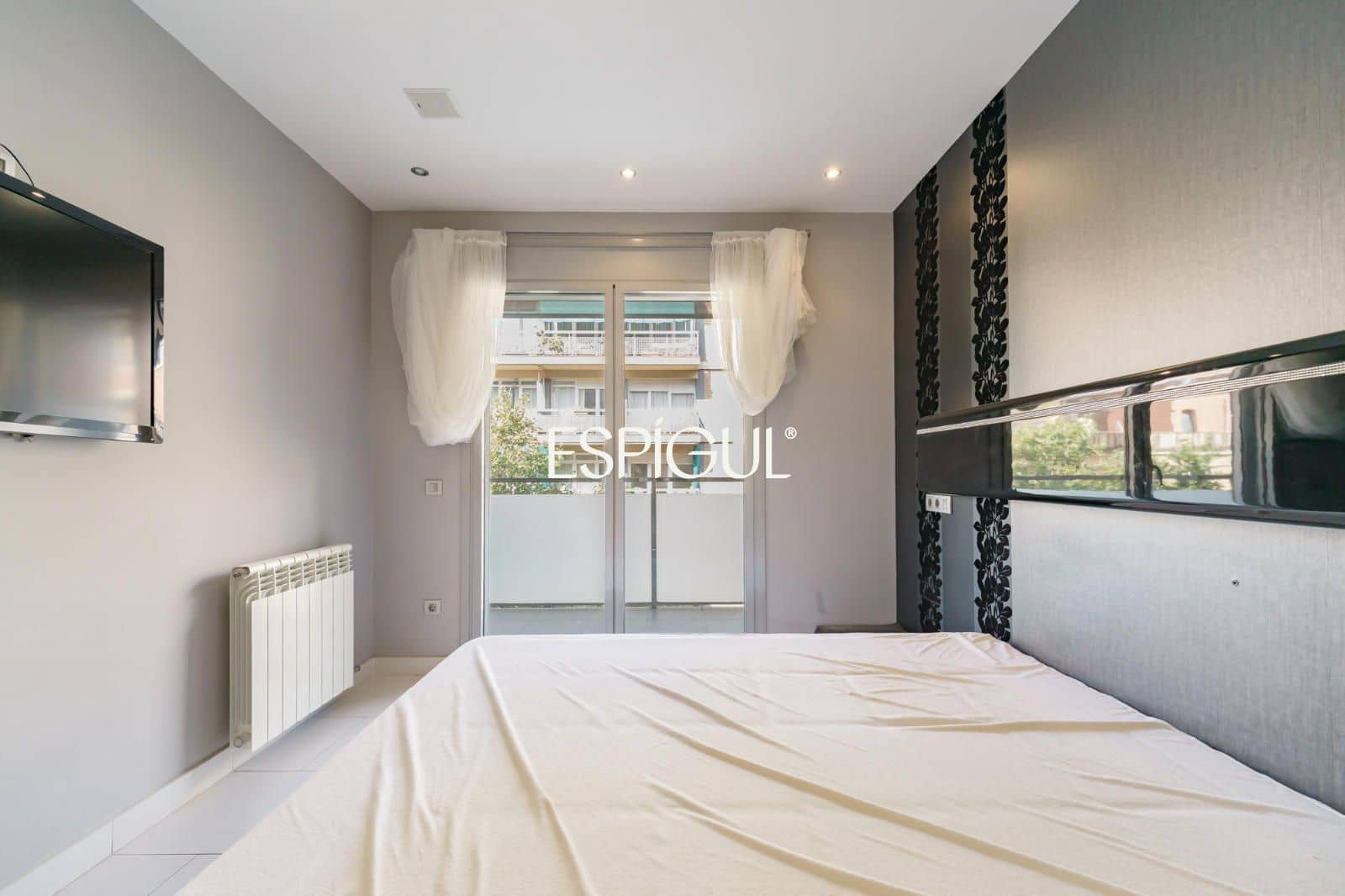 4 slaapkamer Flat te koop in Barcelona stad met garage - € 1.590.000 (Ref: 10170293)