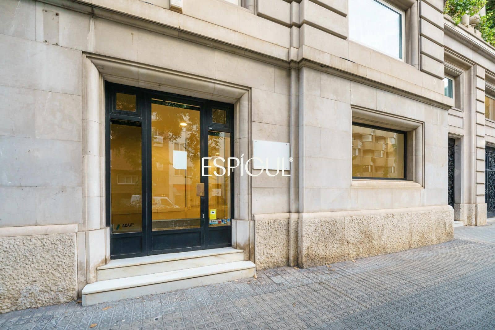 Erhverv til leje i Barcelona by - € 1.680 (Ref: 10172982)