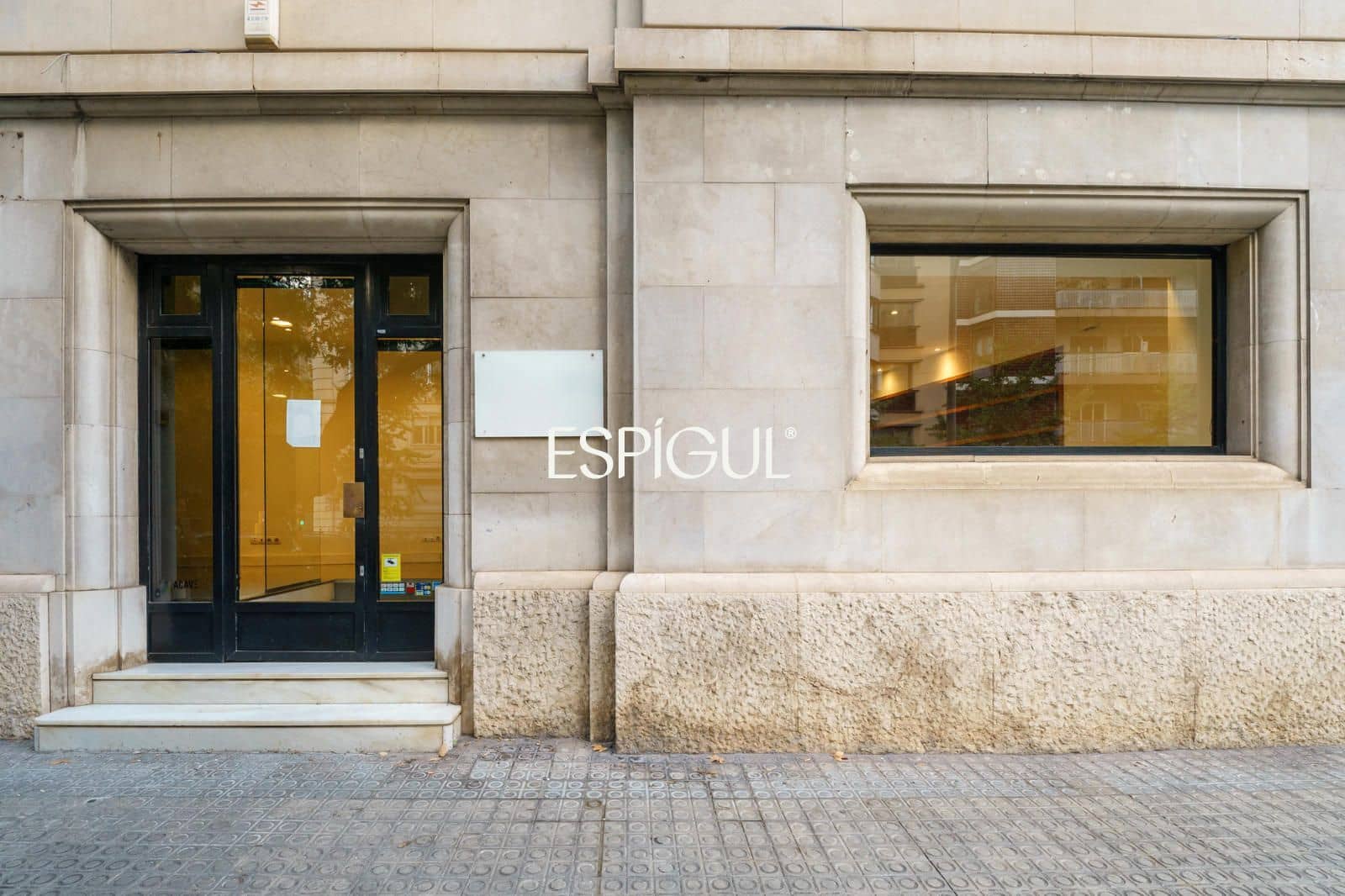 Erhverv til leje i Barcelona by - € 1.680 (Ref: 10172982)