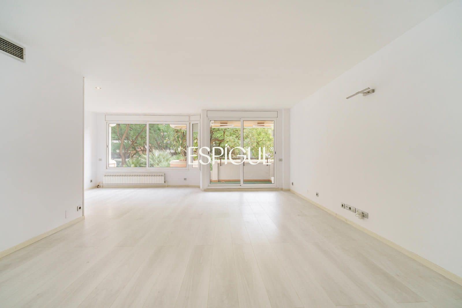 4 sypialnia Mieszkanie na sprzedaż w Miasto Barcelona z basenem garażem - 740 000 € (Ref: 10179552)