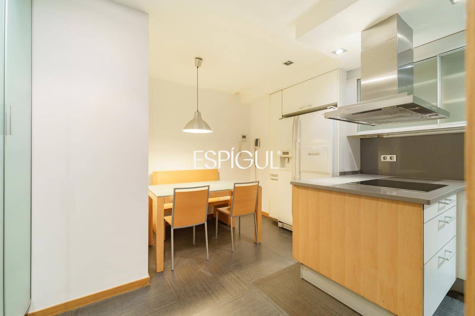 4 sypialnia Mieszkanie na sprzedaż w Miasto Barcelona z basenem garażem - 740 000 € (Ref: 10179552)