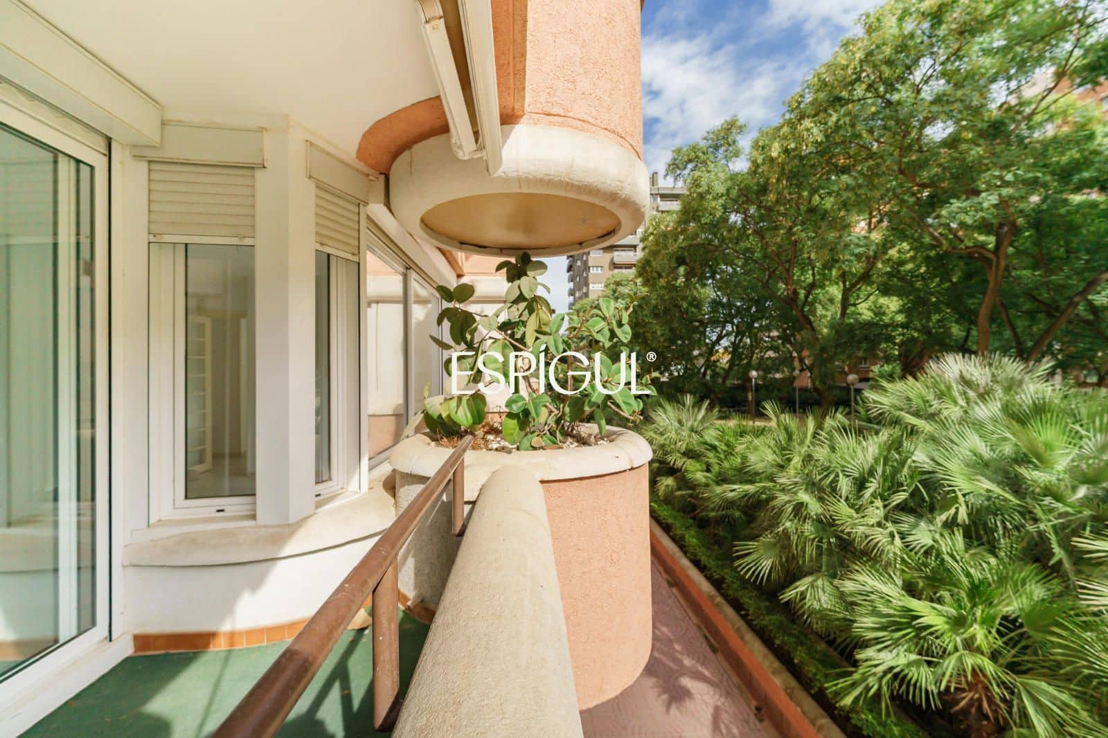 4 sypialnia Mieszkanie na sprzedaż w Miasto Barcelona z basenem garażem - 740 000 € (Ref: 10179552)