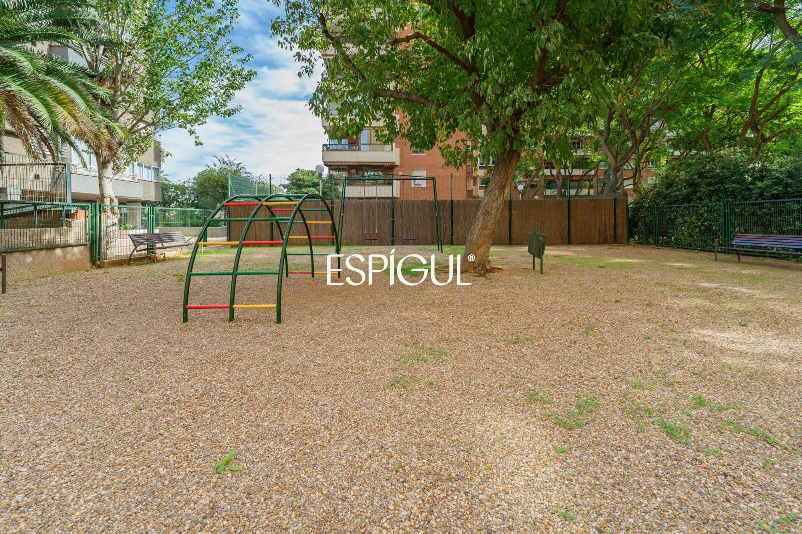 4 sypialnia Mieszkanie na sprzedaż w Miasto Barcelona z basenem garażem - 740 000 € (Ref: 10179552)