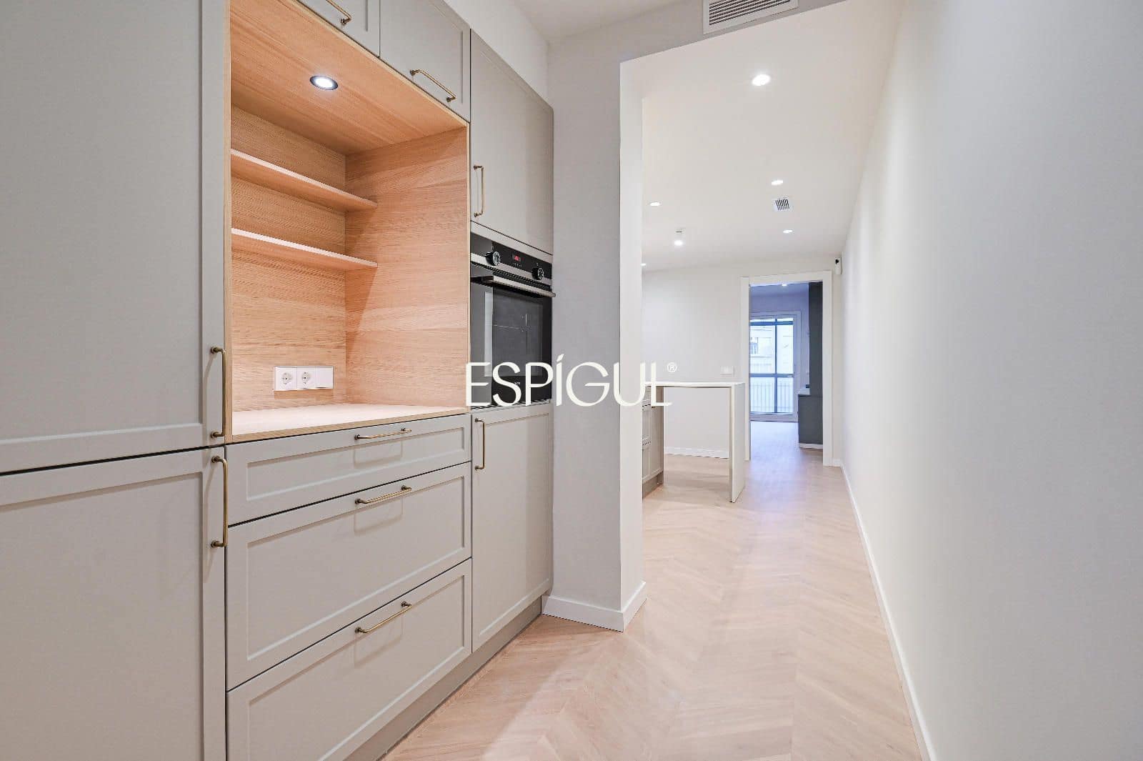 3 soveværelse Lejlighed til salg i Barcelona by - € 729.000 (Ref: 10182153)