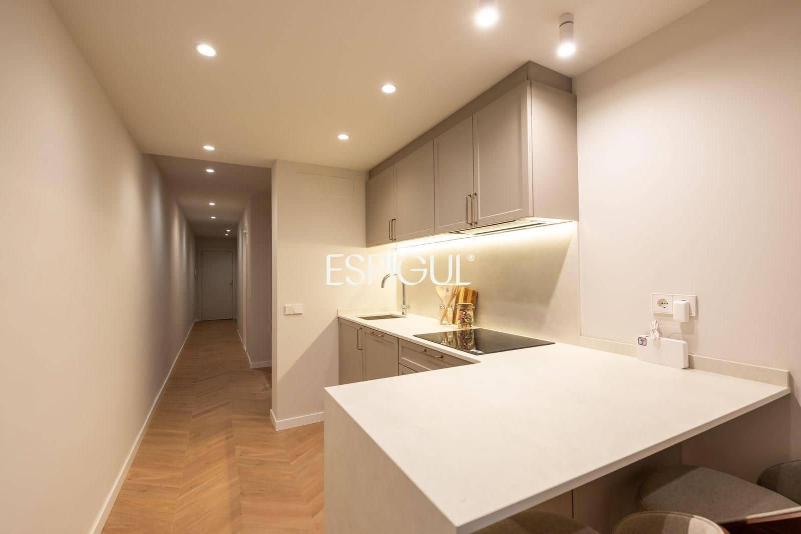 3 soveværelse Lejlighed til salg i Barcelona by - € 729.000 (Ref: 10182153)