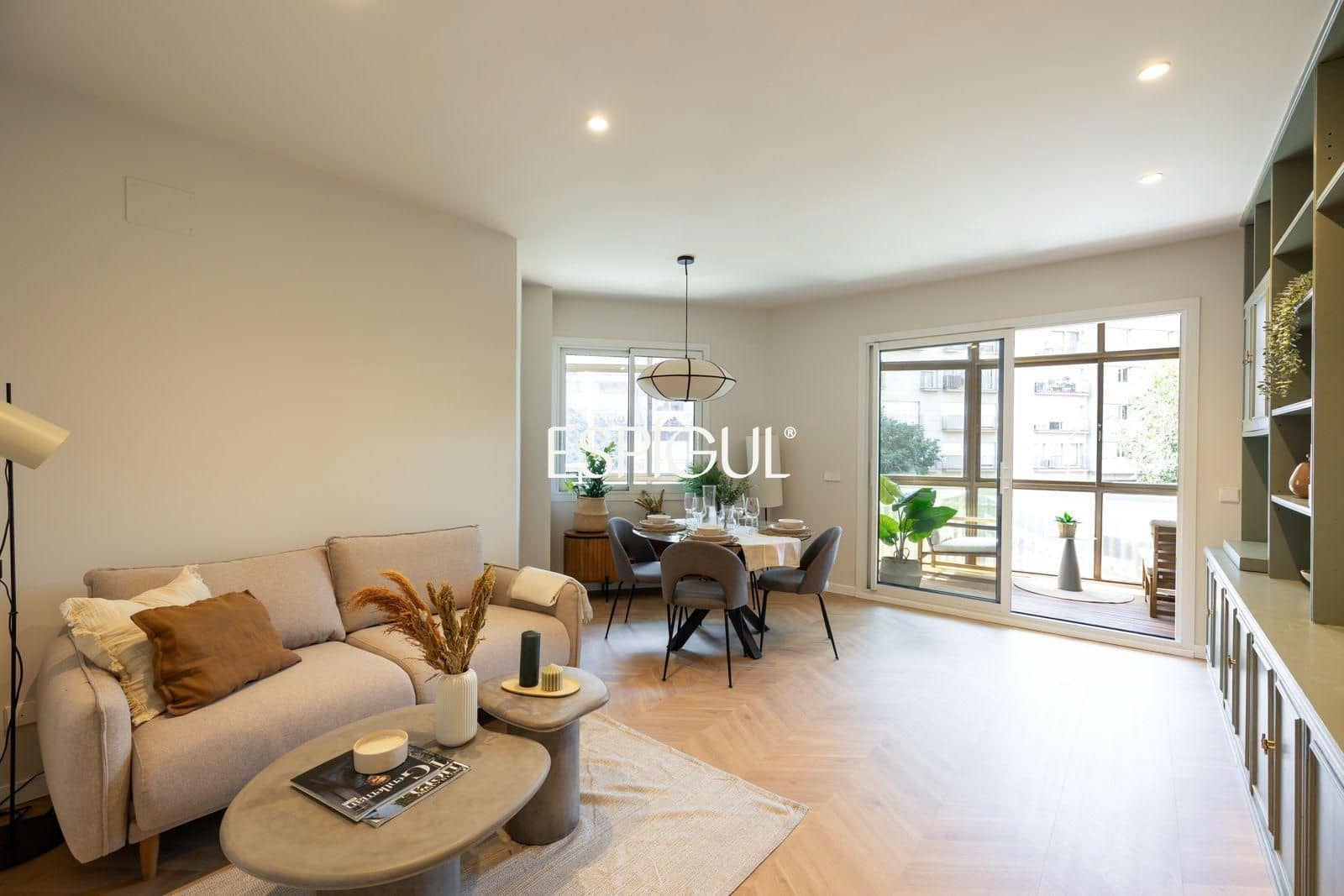 3 soveværelse Lejlighed til salg i Barcelona by - € 729.000 (Ref: 10182153)