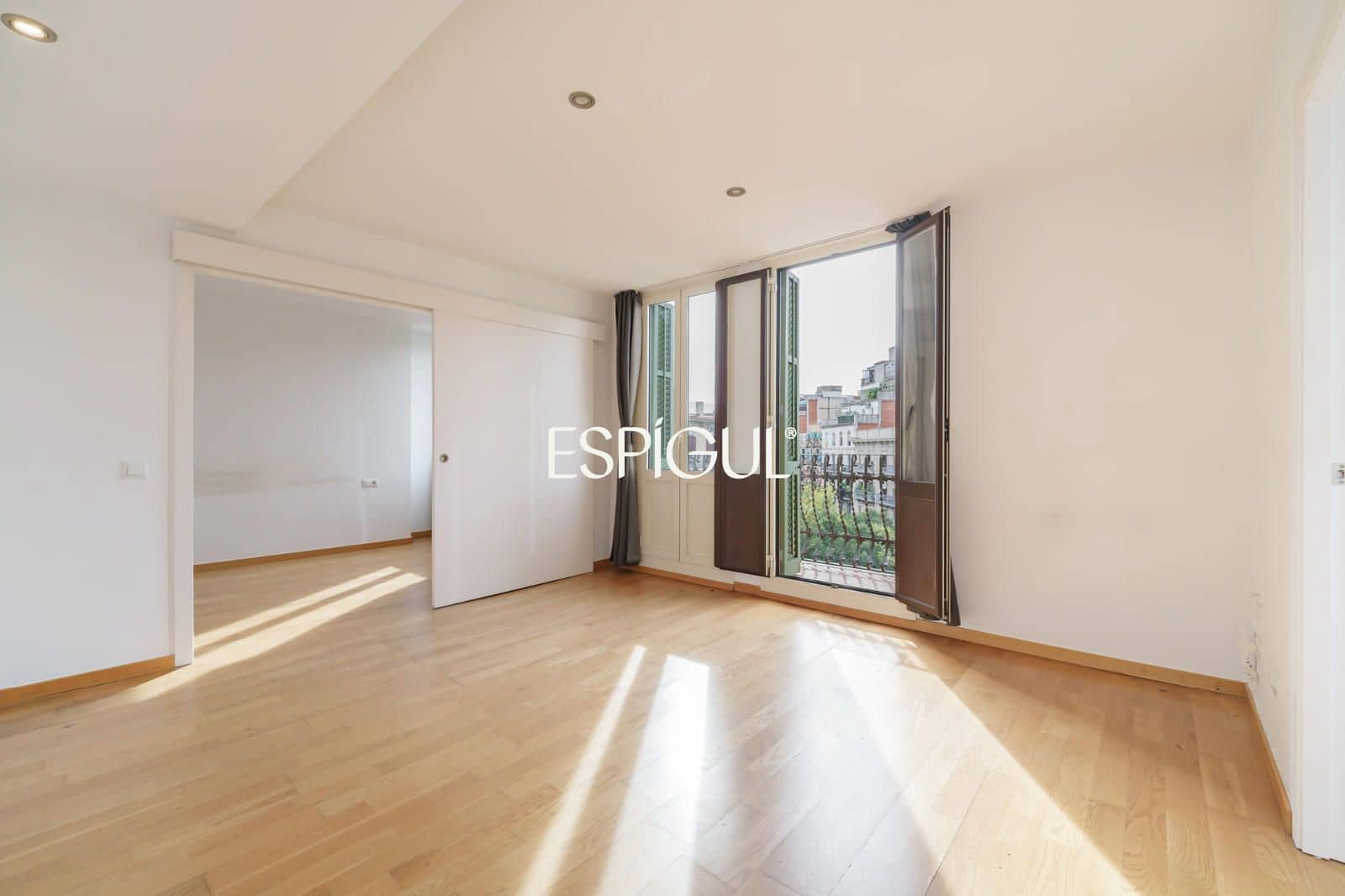 Piso de 2 habitaciones en Barcelona ciudad en venta - 695.000 € (Ref: 10182154)