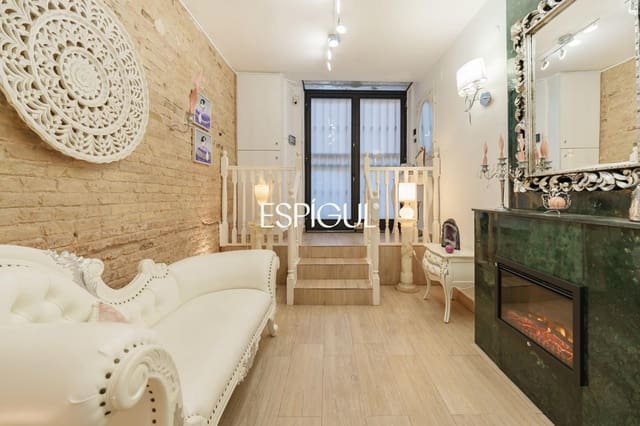 4 slaapkamer Flat te koop in El Poble Sec, Barcelona stad met garage - € 740.000 (Ref: 10185342)