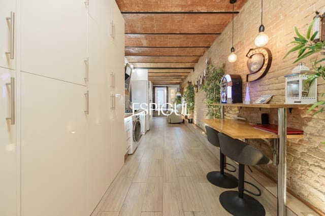 4 slaapkamer Flat te koop in El Poble Sec, Barcelona stad met garage - € 740.000 (Ref: 10185342)