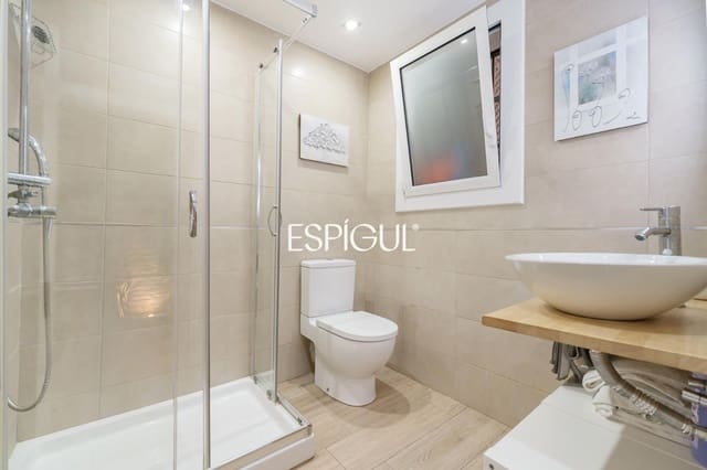 4 slaapkamer Flat te koop in El Poble Sec, Barcelona stad met garage - € 740.000 (Ref: 10185342)