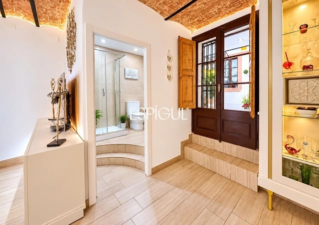4 slaapkamer Flat te koop in El Poble Sec, Barcelona stad met garage - € 740.000 (Ref: 10185342)