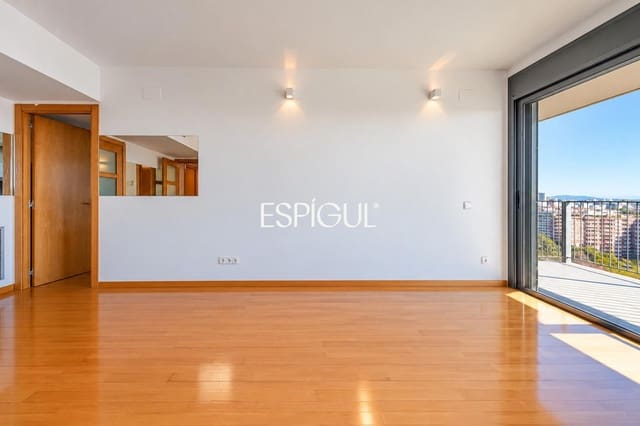 2 soverom Penthouse til salgs i Les Corts, Barcelona by med garasje - € 620 000 (Ref: 10185865)