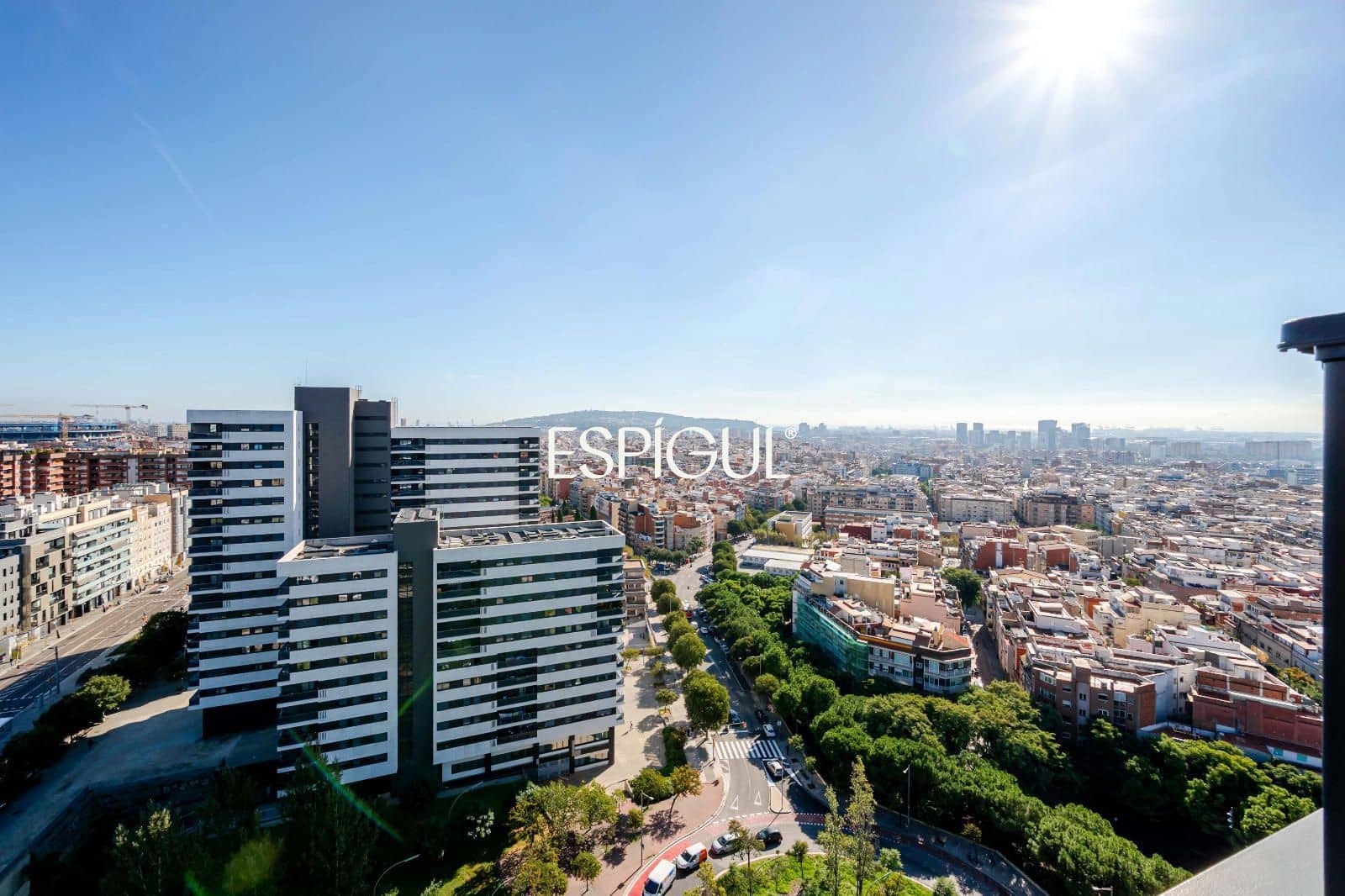 2 soverom Penthouse til salgs i Barcelona by med garasje - € 620 000 (Ref: 10185865)