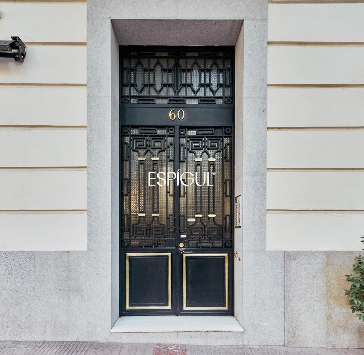 2 slaapkamer Flat te koop in Madrid stad - € 869.000 (Ref: 10016149)