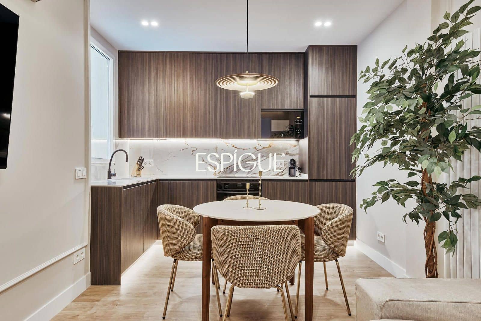 2 slaapkamer Flat te koop in Madrid stad - € 869.000 (Ref: 10016149)