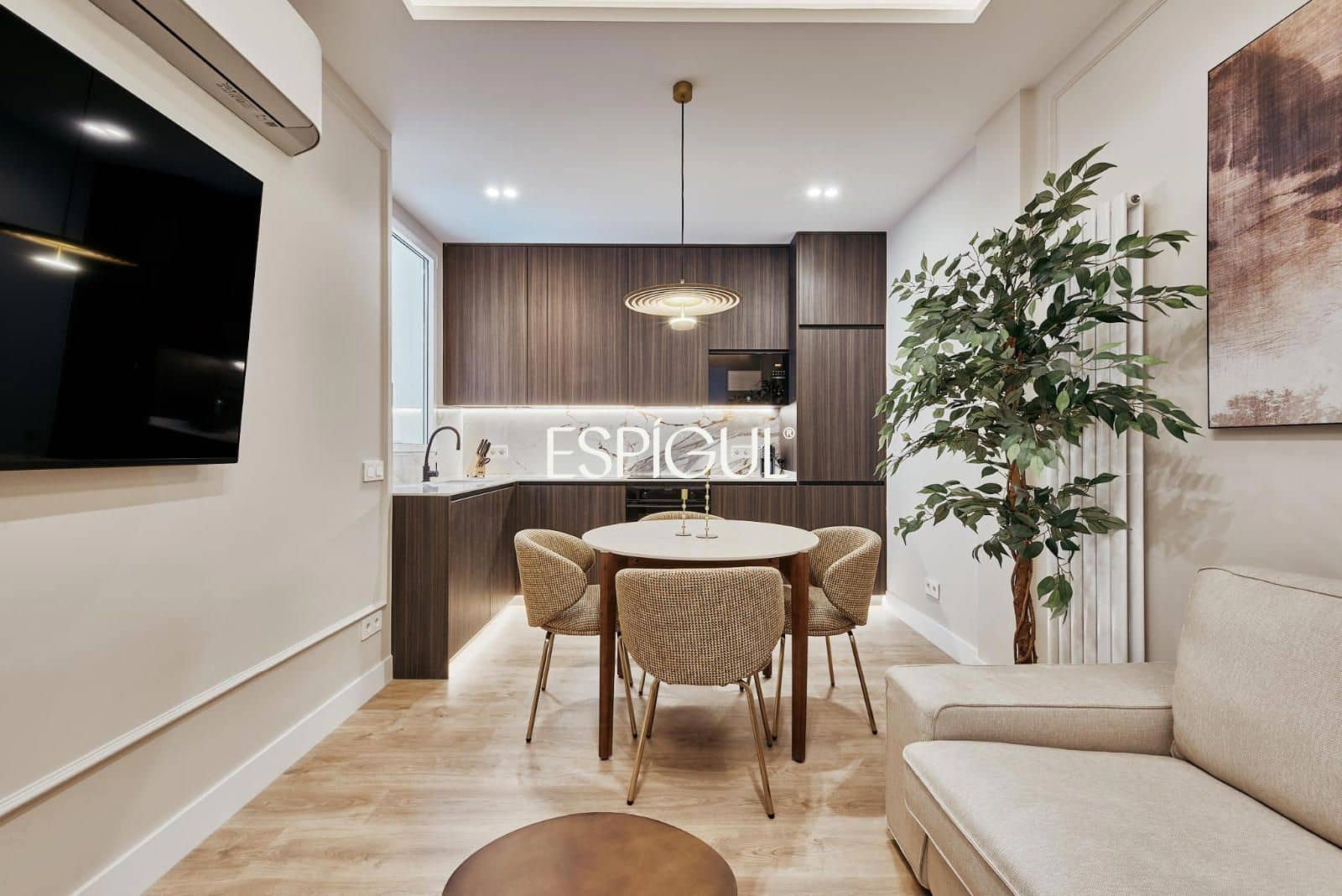 2 slaapkamer Flat te koop in Madrid stad - € 869.000 (Ref: 10016149)