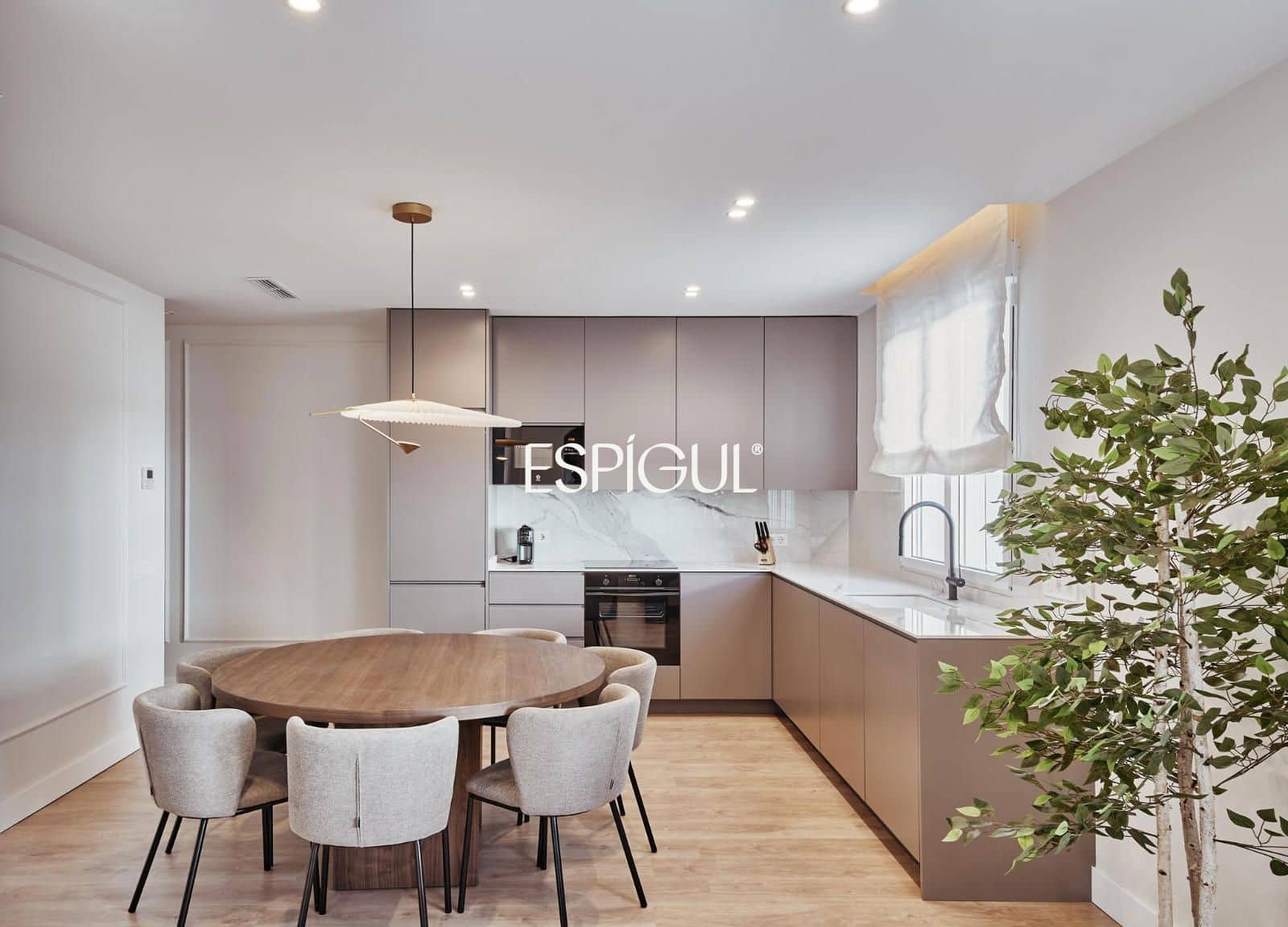 4 makuuhuone Asunto myytävänä paikassa Madrid kaupunki - 1 379 000 € (Ref: 10016153)