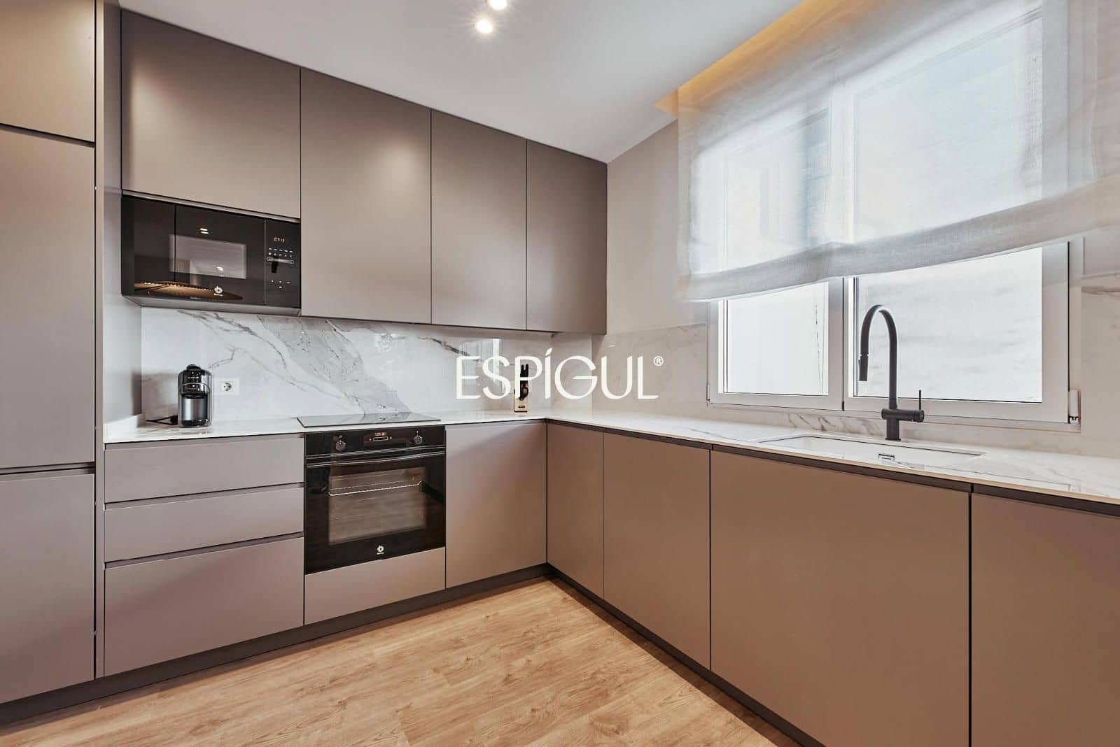 4 makuuhuone Asunto myytävänä paikassa Madrid kaupunki - 1 379 000 € (Ref: 10016153)