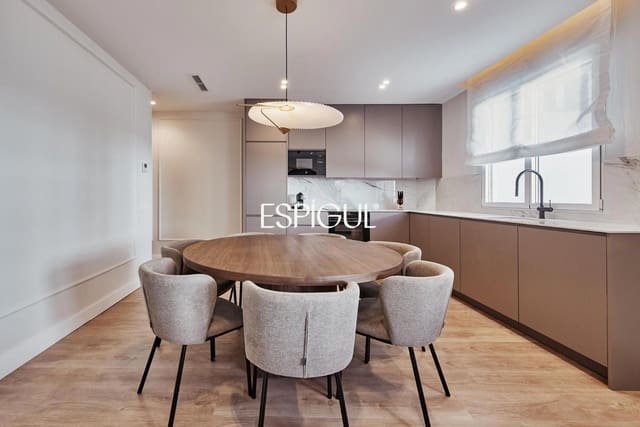 4 makuuhuone Asunto myytävänä paikassa Ibiza, Madrid kaupunki - 1 379 000 € (Ref: 10016153)