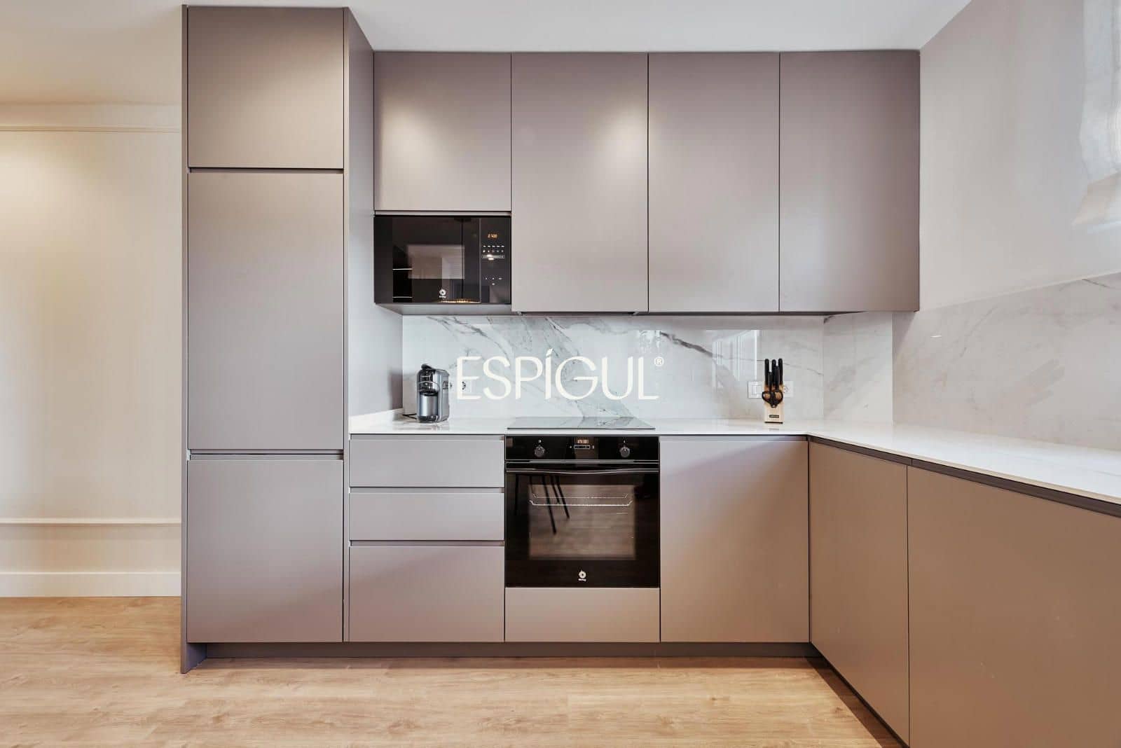 4 makuuhuone Asunto myytävänä paikassa Madrid kaupunki - 1 379 000 € (Ref: 10016153)