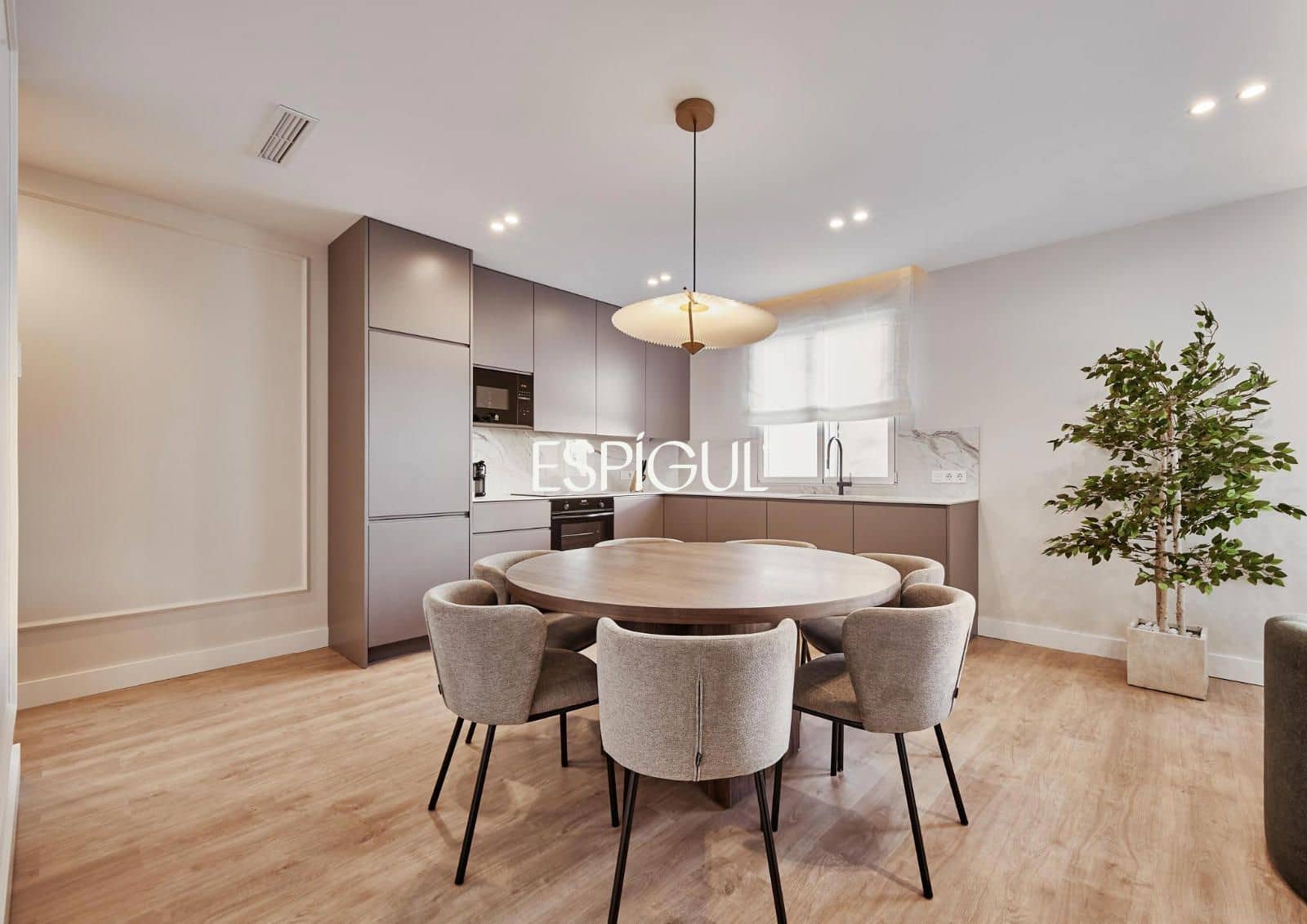 4 makuuhuone Asunto myytävänä paikassa Madrid kaupunki - 1 379 000 € (Ref: 10016153)