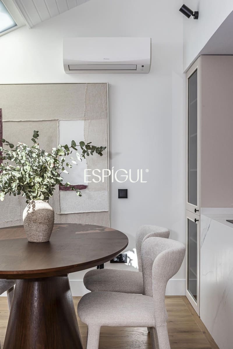 1 slaapkamer Flat te koop in Madrid stad - € 890.000 (Ref: 10016159)