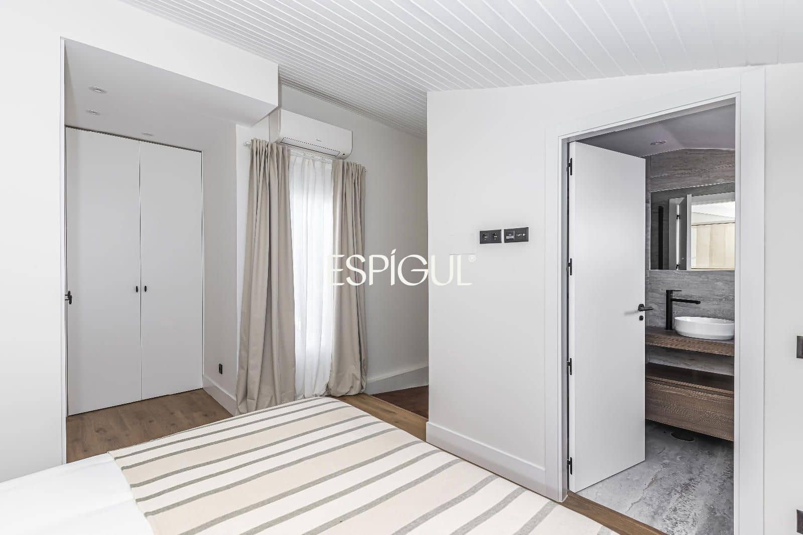 1 slaapkamer Flat te koop in Madrid stad - € 890.000 (Ref: 10016159)