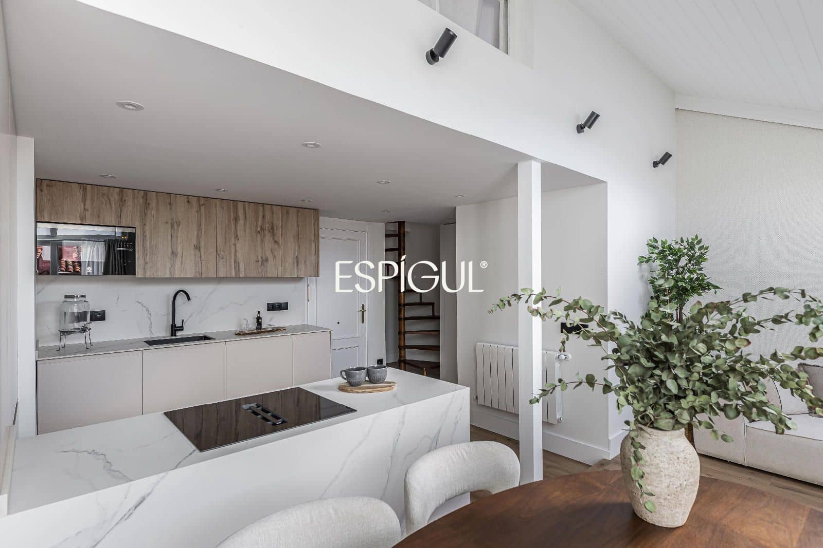 1 slaapkamer Flat te koop in Madrid stad - € 890.000 (Ref: 10016159)