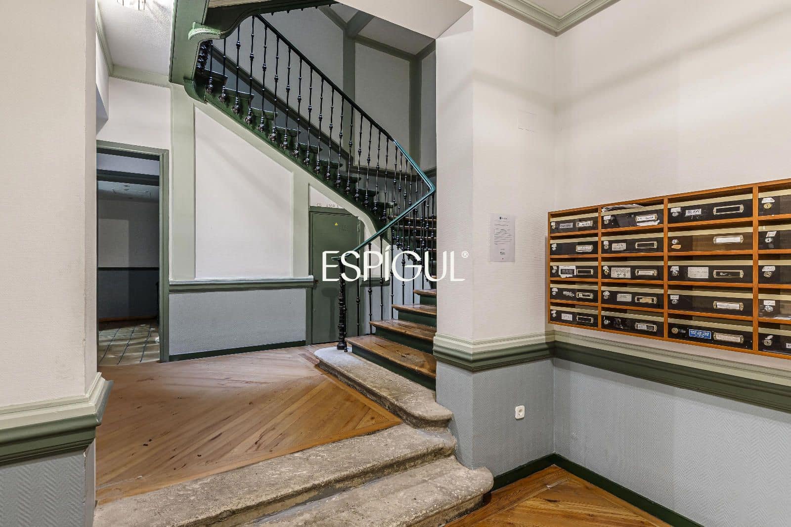 1 slaapkamer Flat te koop in Madrid stad - € 890.000 (Ref: 10016159)