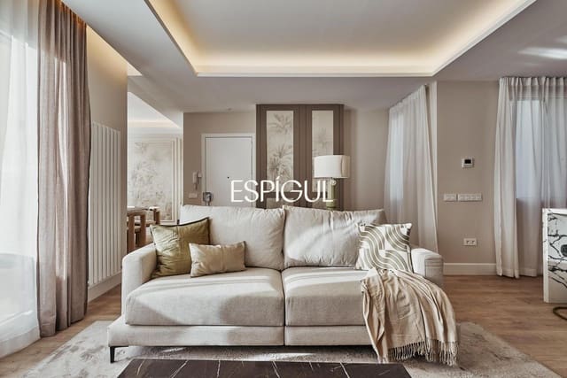 Ático de 4 habitaciones en Centro, Madrid ciudad en venta con piscina - 3.300.000 € (Ref: 10016161)