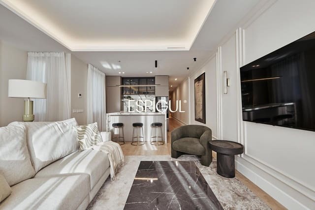 Ático de 4 habitaciones en Centro, Madrid ciudad en venta con piscina - 3.300.000 € (Ref: 10016161)