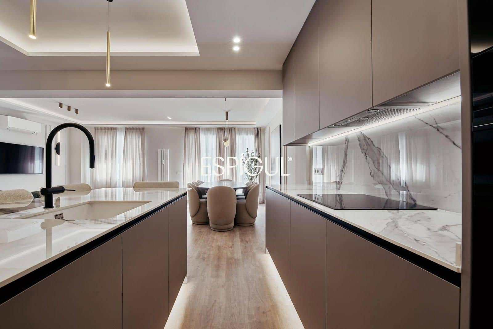 3 bedroom Flat for sale in Madrid city with garage - € 2,189,000 (Ref: 10016164)