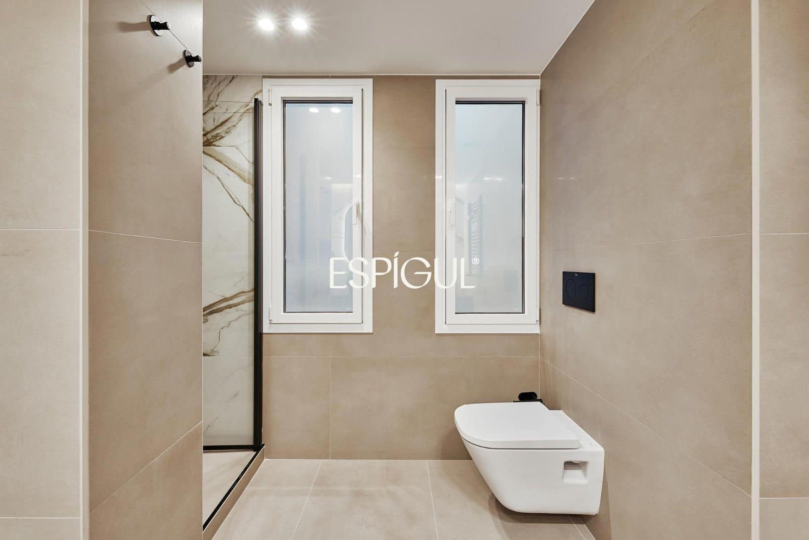 3 bedroom Flat for sale in Madrid city with garage - € 2,189,000 (Ref: 10016164)