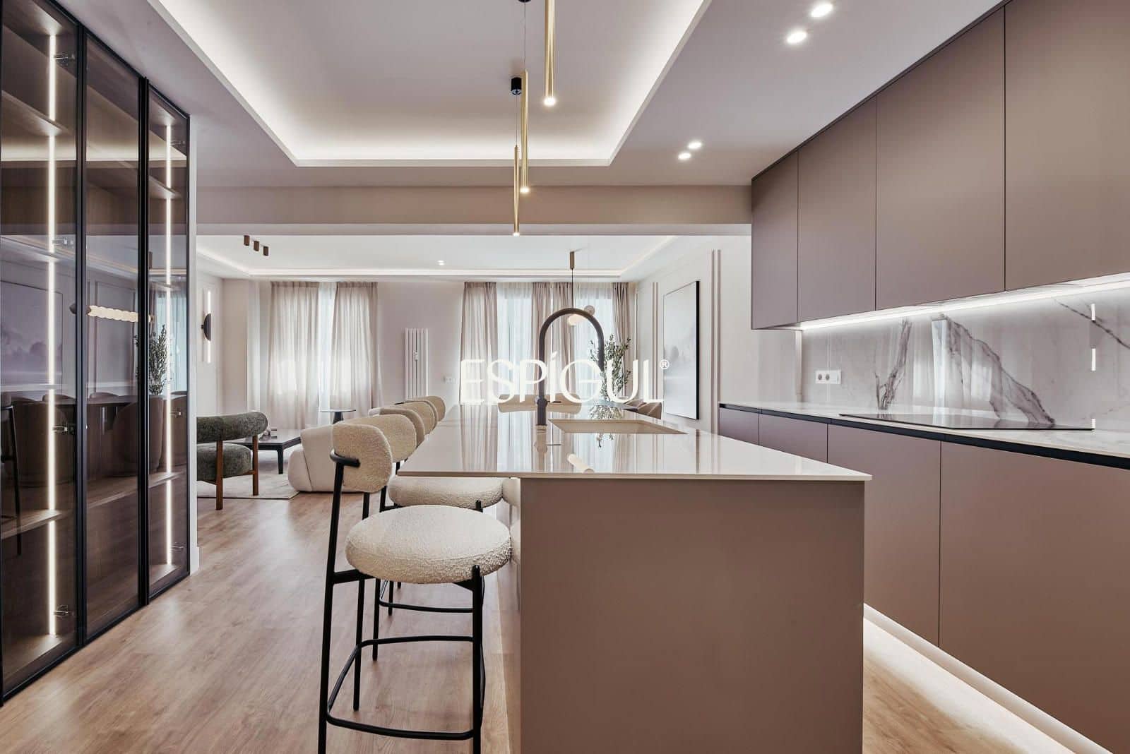 3 bedroom Flat for sale in Madrid city with garage - € 2,189,000 (Ref: 10016164)