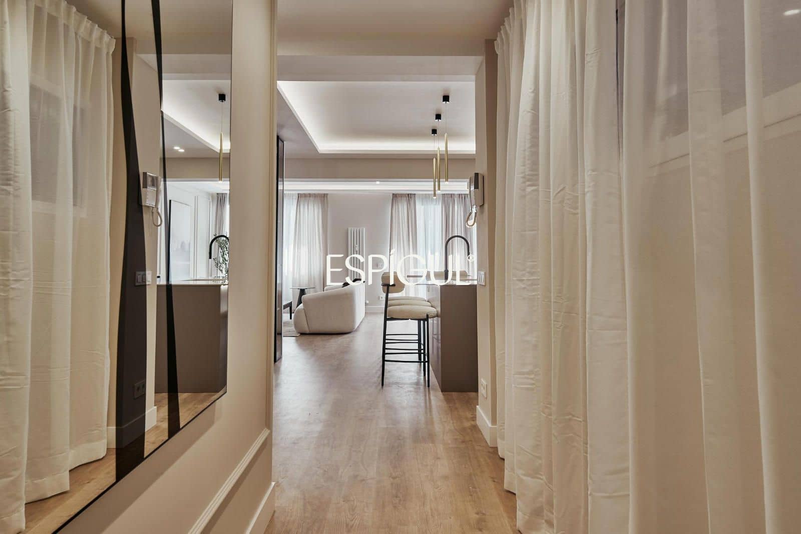 3 bedroom Flat for sale in Madrid city with garage - € 2,189,000 (Ref: 10016164)