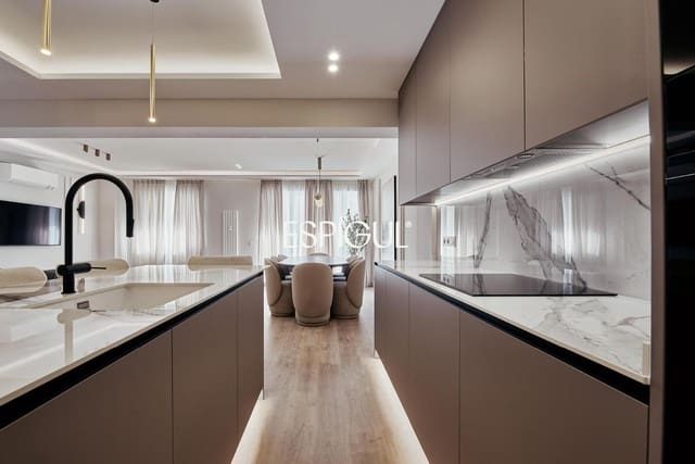 3 bedroom Flat for sale in Goya, Madrid city with garage - € 2,189,000 (Ref: 10016164)