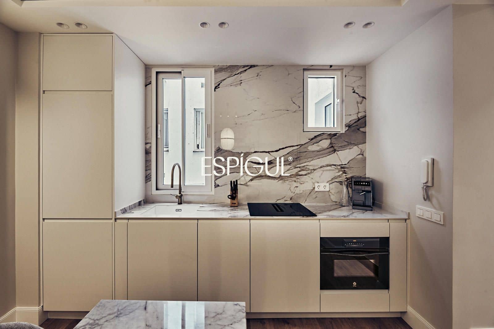 2 bedroom Flat for sale in Madrid city - € 929,000 (Ref: 10016177)