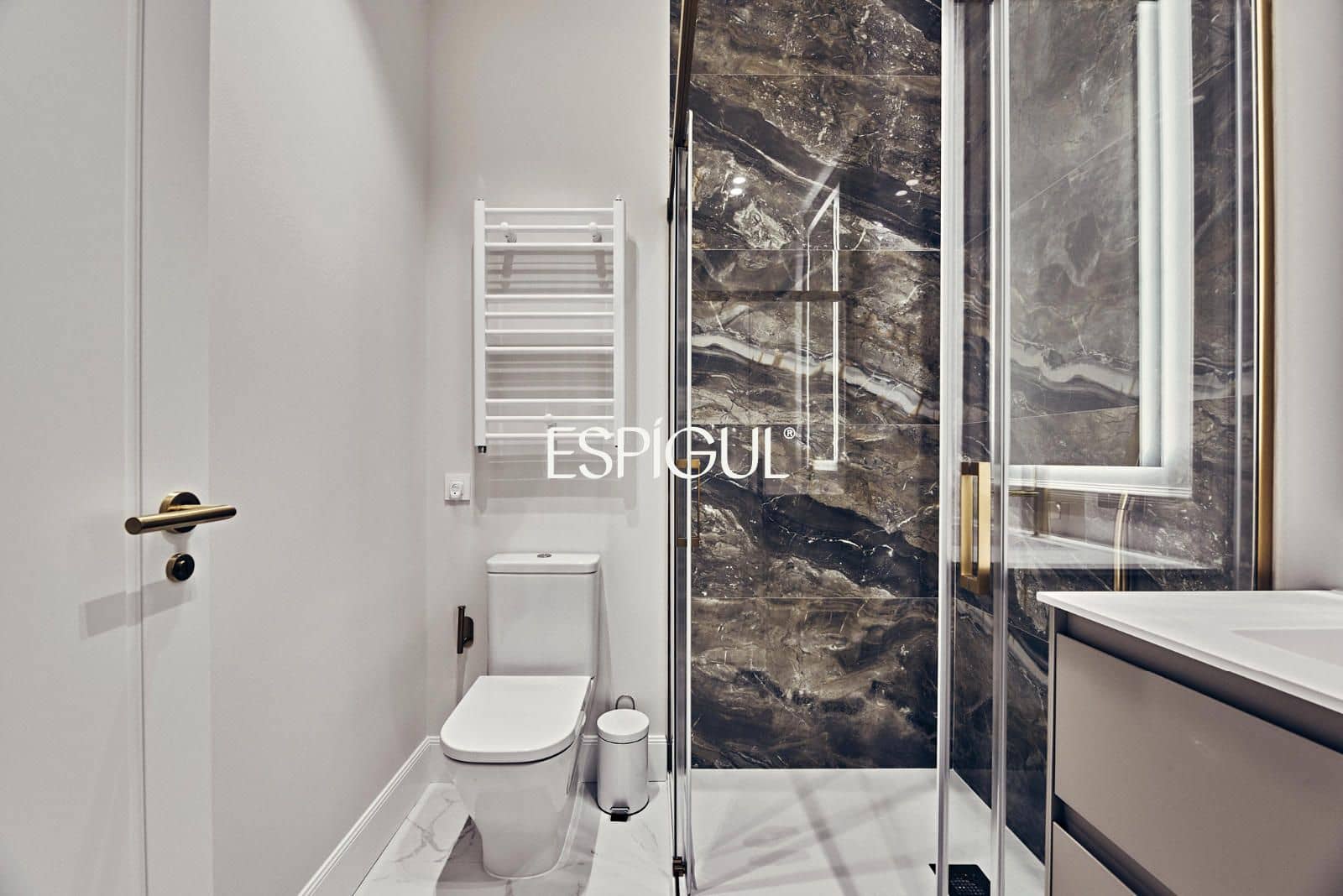 2 bedroom Flat for sale in Madrid city - € 929,000 (Ref: 10016177)