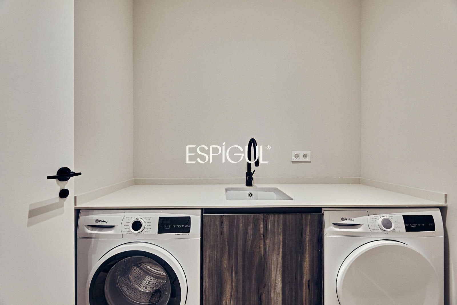 Piso de 4 habitaciones en Madrid ciudad en venta - 1.729.000 € (Ref: 10016178)