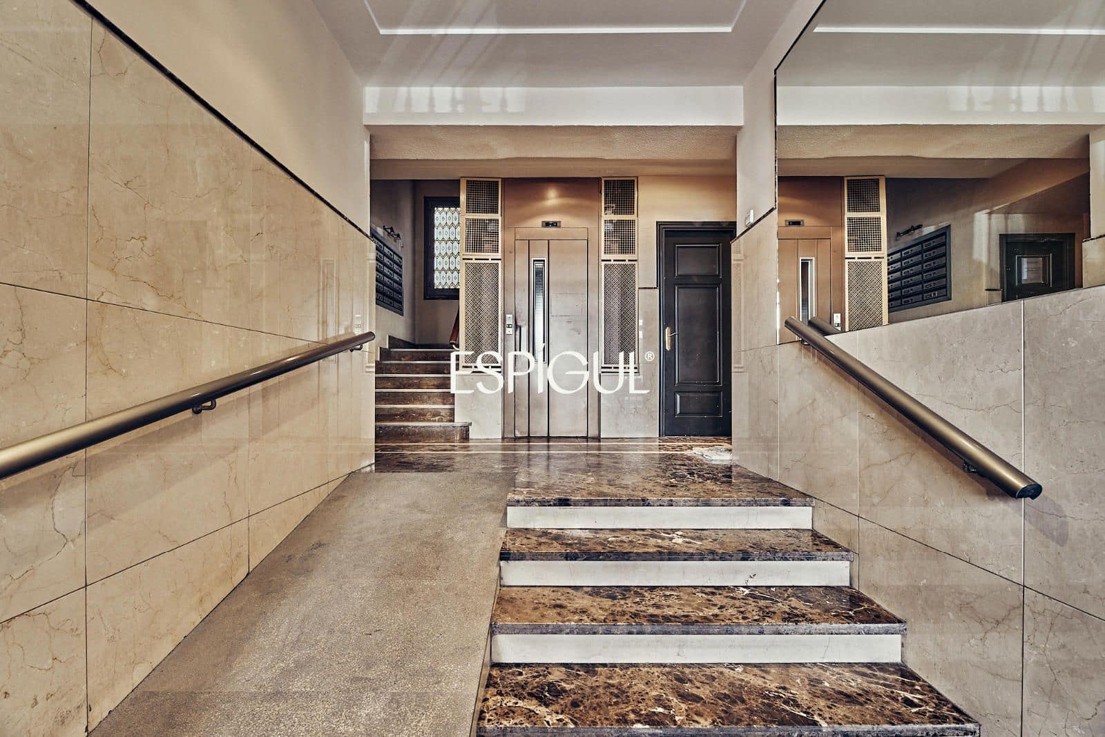 Piso de 4 habitaciones en Madrid ciudad en venta - 1.729.000 € (Ref: 10016178)