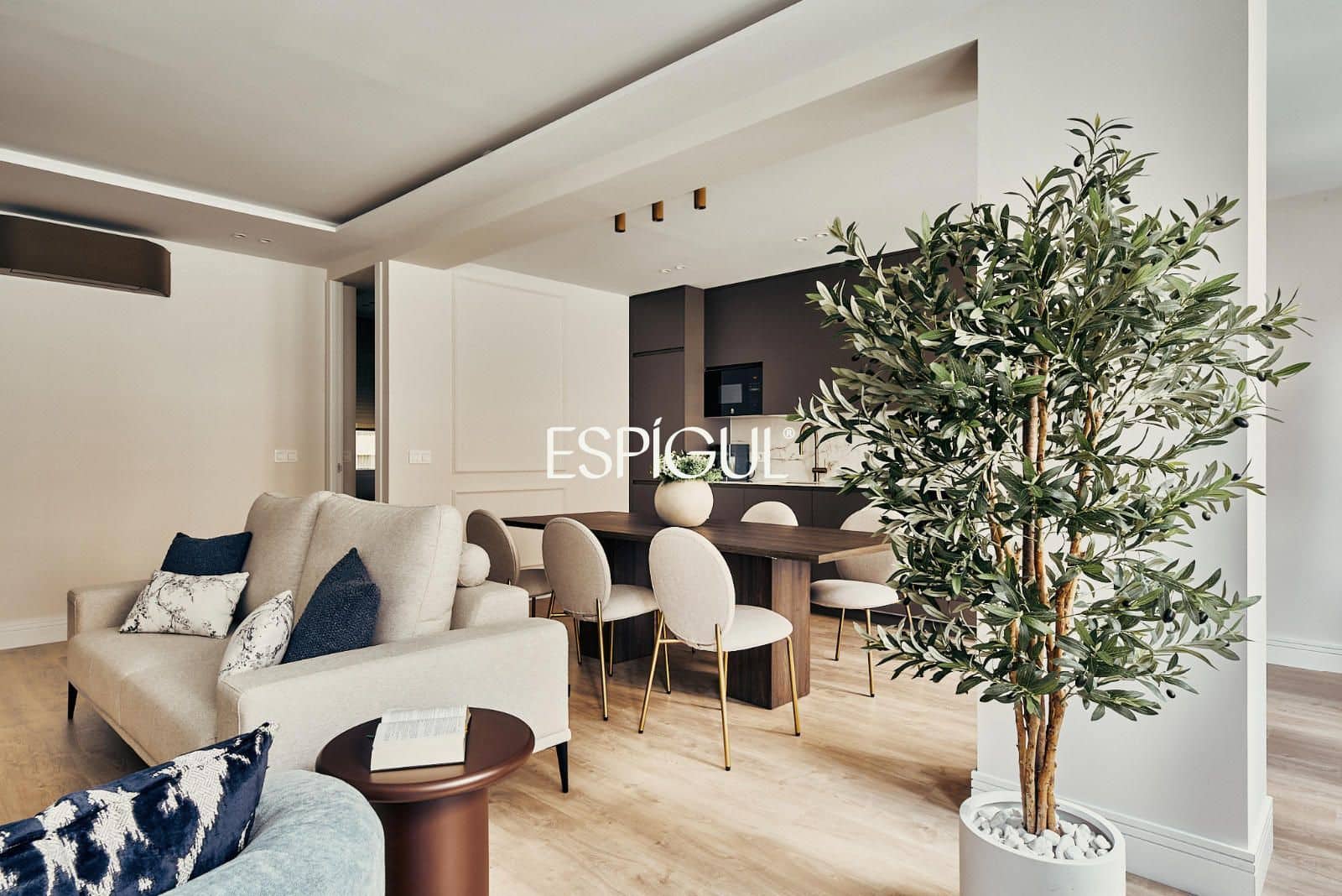 3 slaapkamer Flat te koop in Madrid stad - € 1.699.000 (Ref: 10016181)
