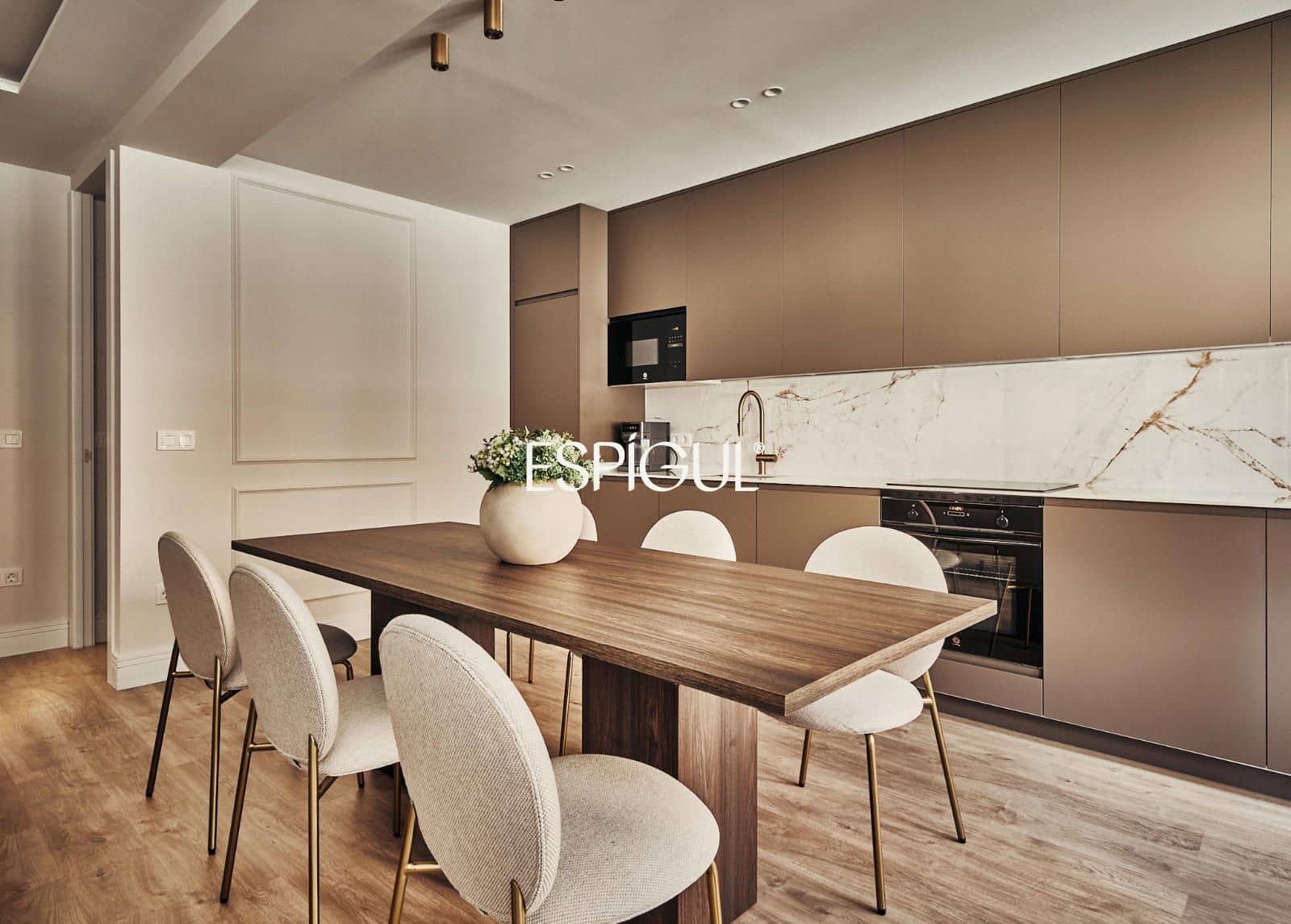 3 slaapkamer Flat te koop in Madrid stad - € 1.699.000 (Ref: 10016181)