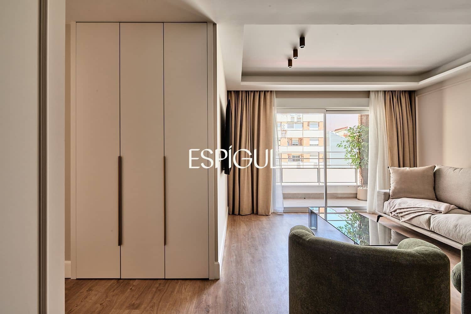 4 bedroom Flat for sale in Madrid city with garage - € 1,799,000 (Ref: 10016193)