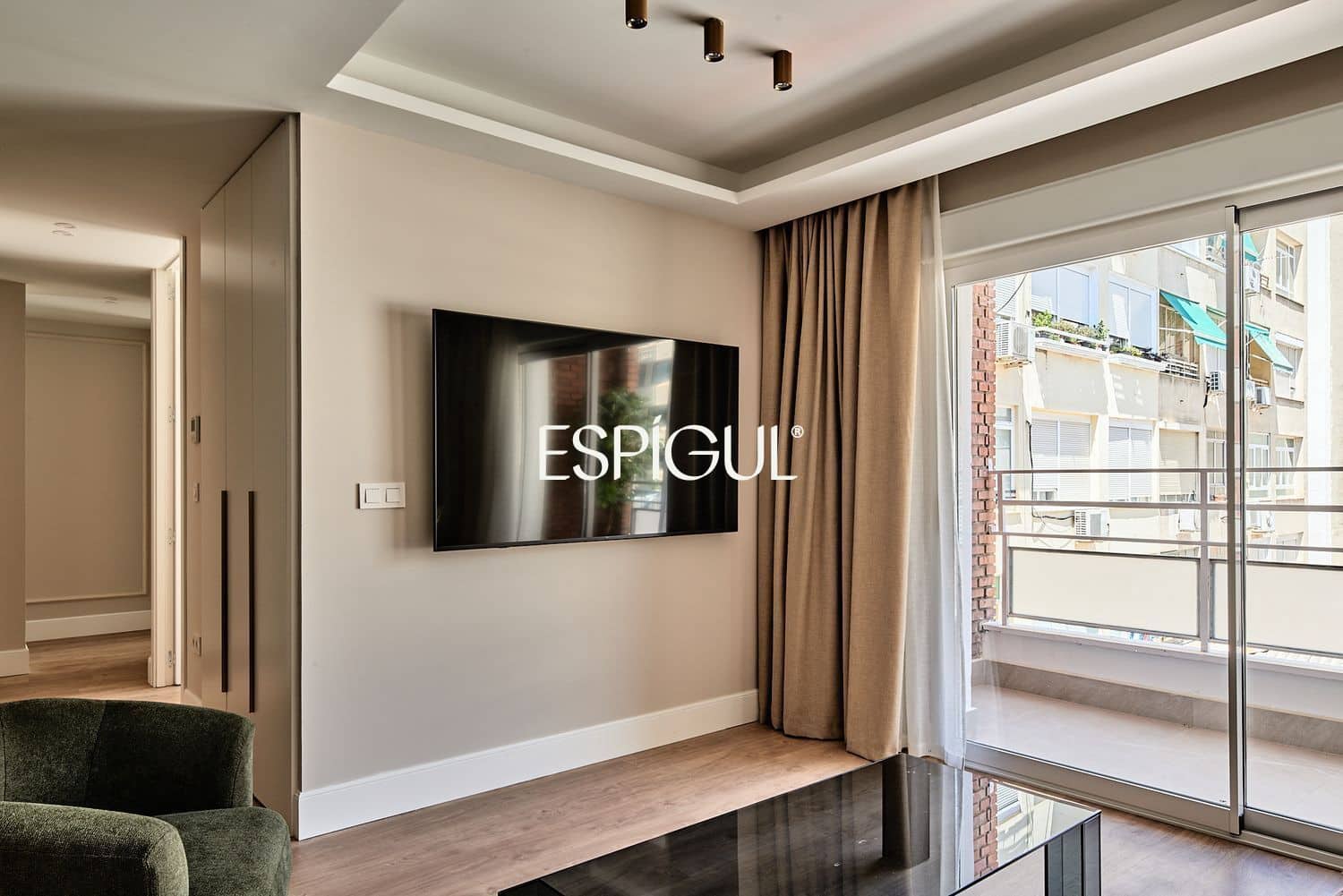 4 bedroom Flat for sale in Madrid city with garage - € 1,799,000 (Ref: 10016193)